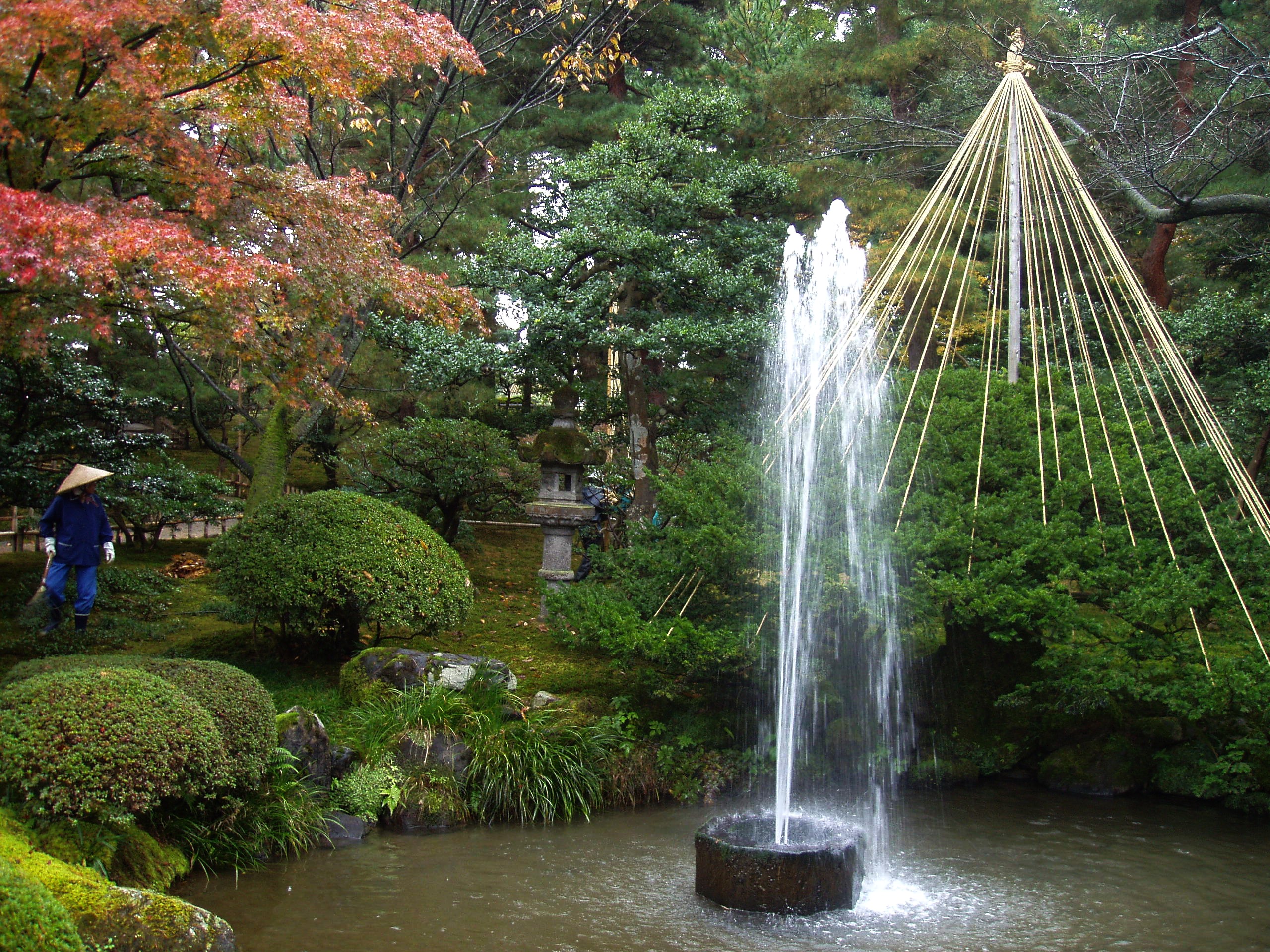 Fountain in Kenrokuen Garden, Kanazawa.
