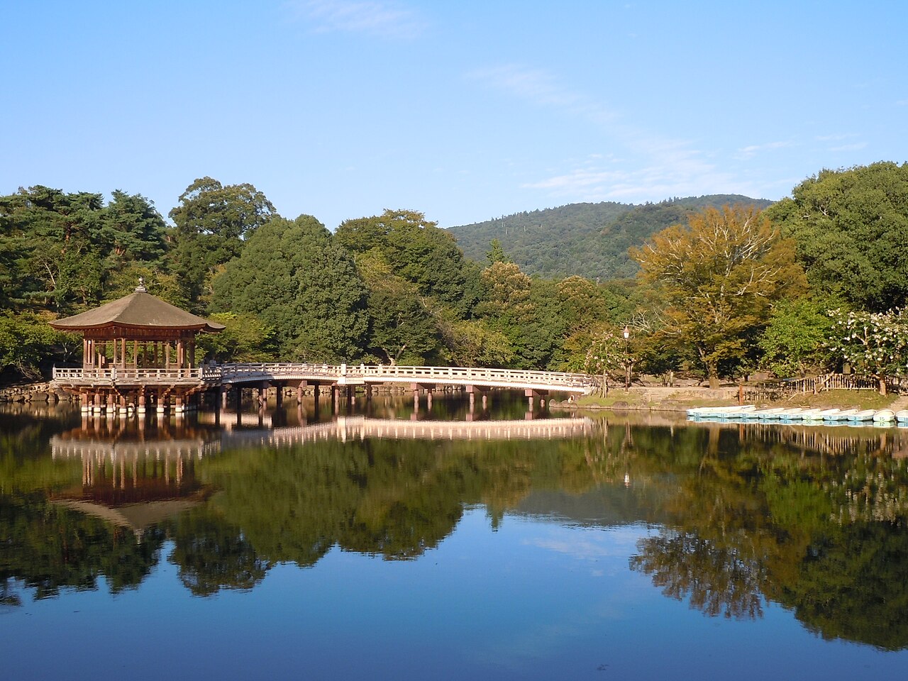 Nara Park - panoramio (2) - Ukimi-dō (Nara)